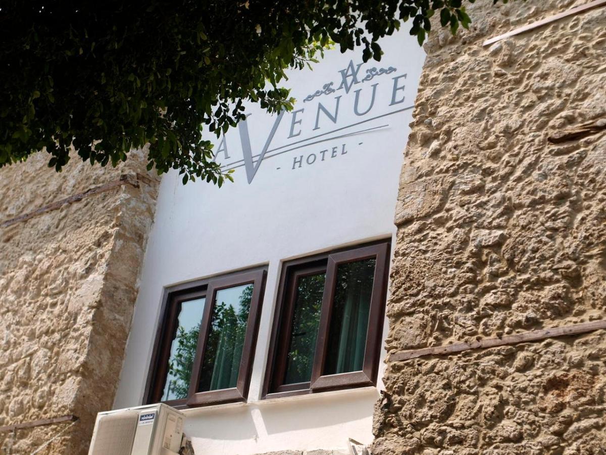 Avenue Hotel 키레니아 외부 사진