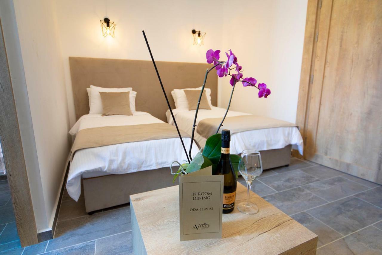 Avenue Hotel 키레니아 외부 사진